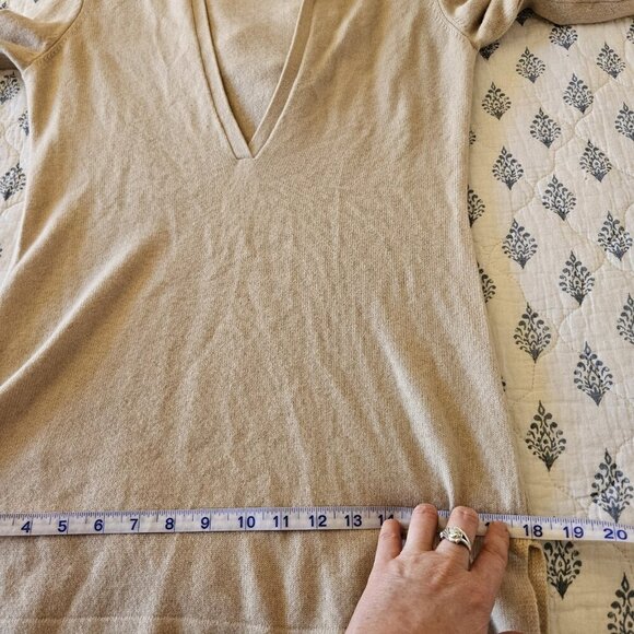 BCBGMAXAZRIA 100% Cashmere Hoodie Sweater XS Beige Tan Pullover Long Sleeve Soft - Picture 16 of 16